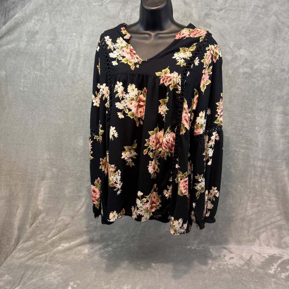 Live 4 Truth Floral Tunic‎ Top XL Black Long Balloon Sleeve Crochet Trim Boho